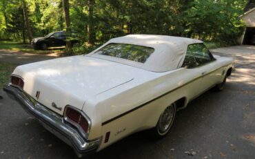 Oldsmobile-delta-88-royale-1973-white-7