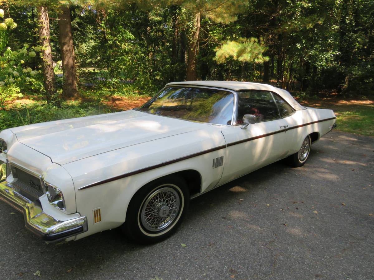 Oldsmobile-delta-88-royale-1973-white-8