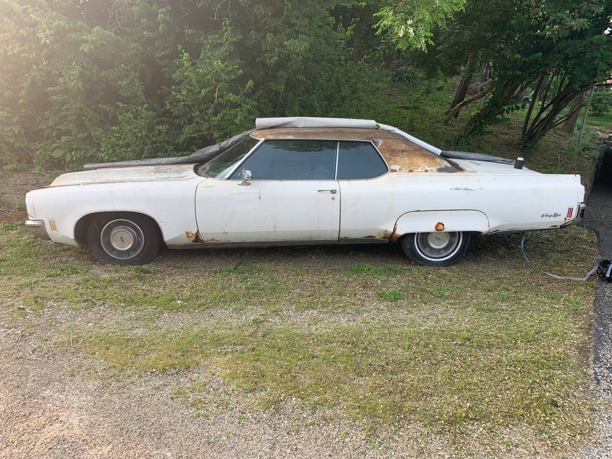 Oldsmobile-ninety-eight-1971