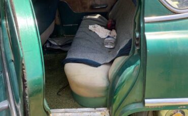 Oldsmobile-quotrrocketquot-88-1952-green-10