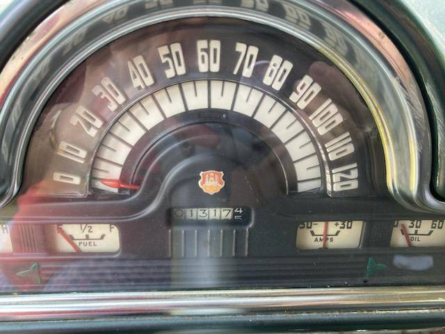 Oldsmobile-quotrrocketquot-88-1952-green-15
