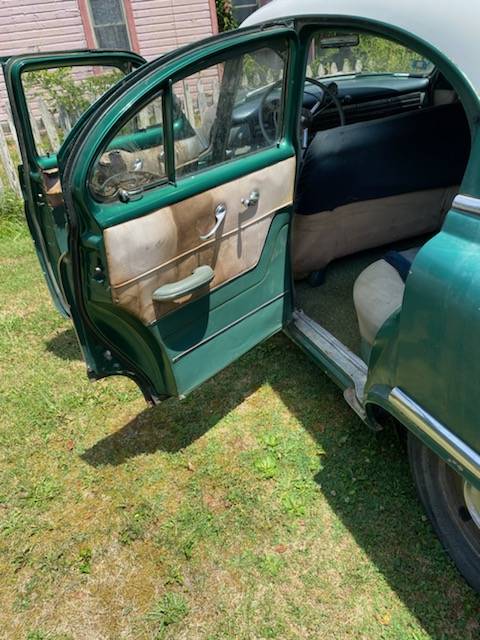 Oldsmobile-quotrrocketquot-88-1952-green-9