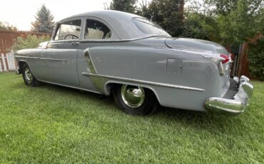Oldsmobile-rocket-88-1951-grey-1