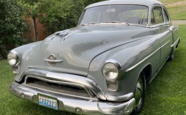 Oldsmobile-rocket-88-1951-grey-10