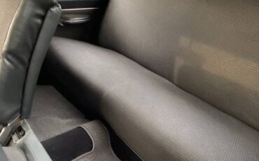 Oldsmobile-rocket-88-1951-grey-15