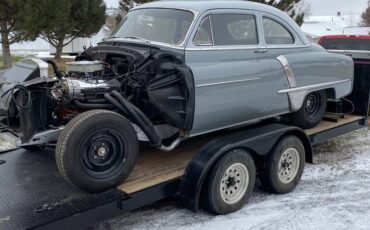 Oldsmobile-rocket-88-1951-grey-3