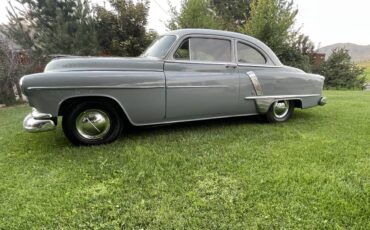 Oldsmobile-rocket-88-1951-grey-8
