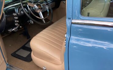 Oldsmobile-rocket-88-4-dr.-1950-blue-10
