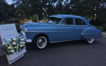 Oldsmobile-rocket-88-4-dr.-1950-blue-2