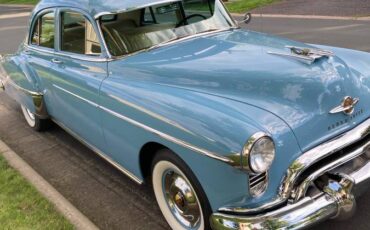 Oldsmobile-rocket-88-4-dr.-1950-blue-4