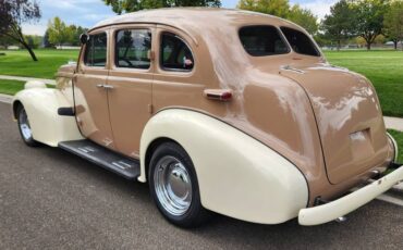 Oldsmobile-sedan-touring-1938-4