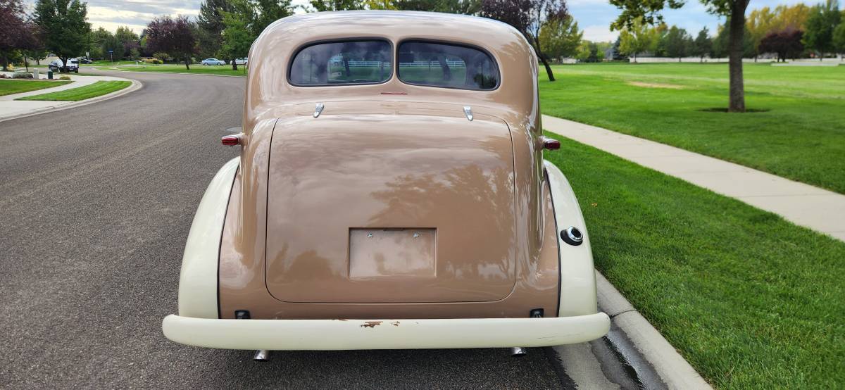 Oldsmobile-sedan-touring-1938-6
