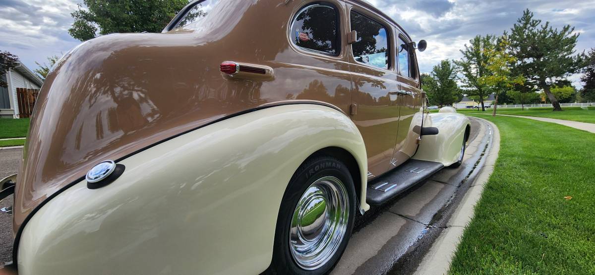 Oldsmobile-sedan-touring-1938-7