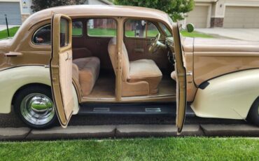 Oldsmobile-sedan-touring-1938-8