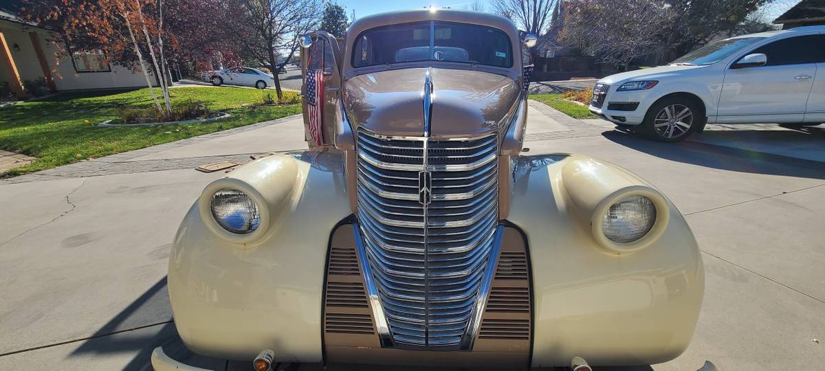 Oldsmobile-special-1938-brown-14