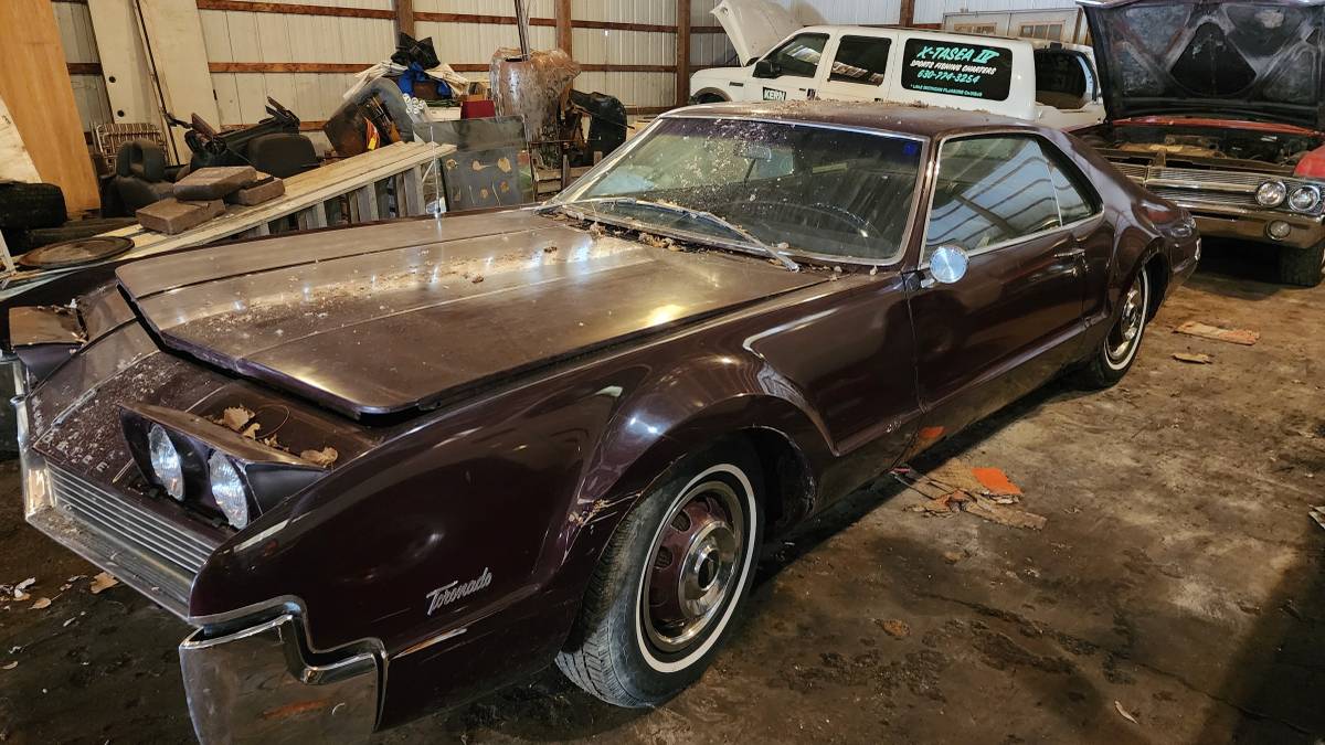 Oldsmobile-toronado-1966-2