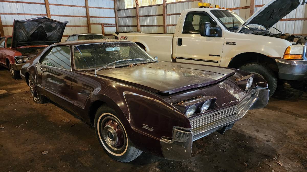 Oldsmobile-toronado-1966-6