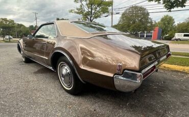 Oldsmobile-toronado-1968-3