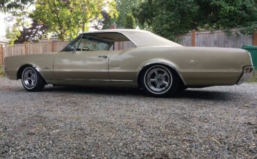 Olsdmobile-cutlass-1967-3