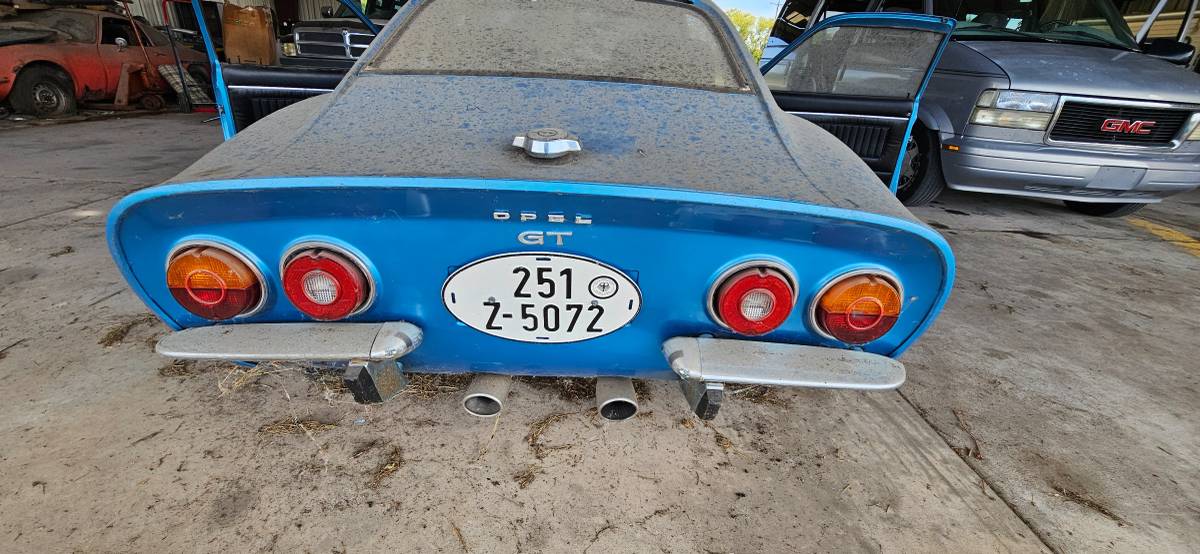Opel-gt-1973-blue-1