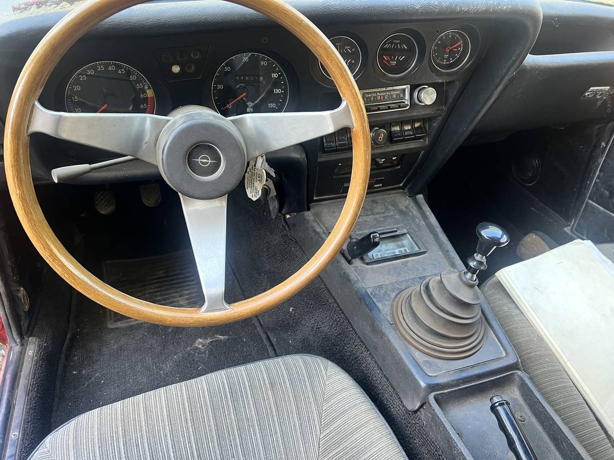 Opel-gt-sports-coupe-1973-black-11