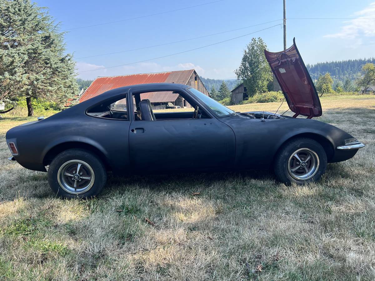 Opel-gt-sports-coupe-1973-black-3