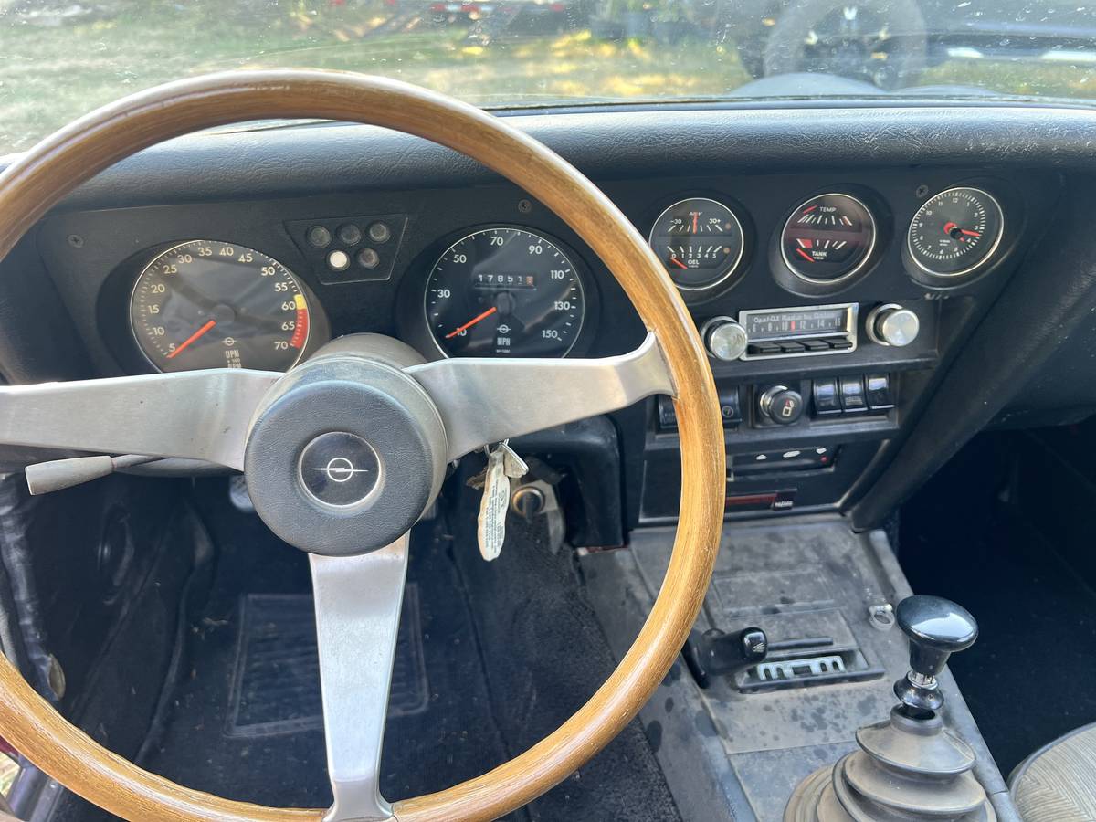 Opel-gt-sports-coupe-1973-black-4