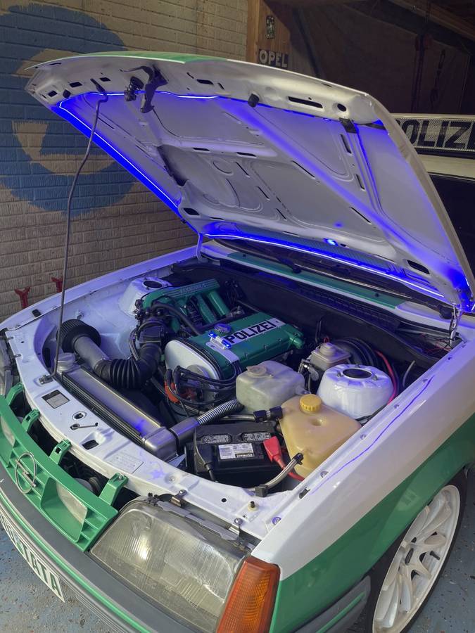 Opel-rekord-e-1986-white-18