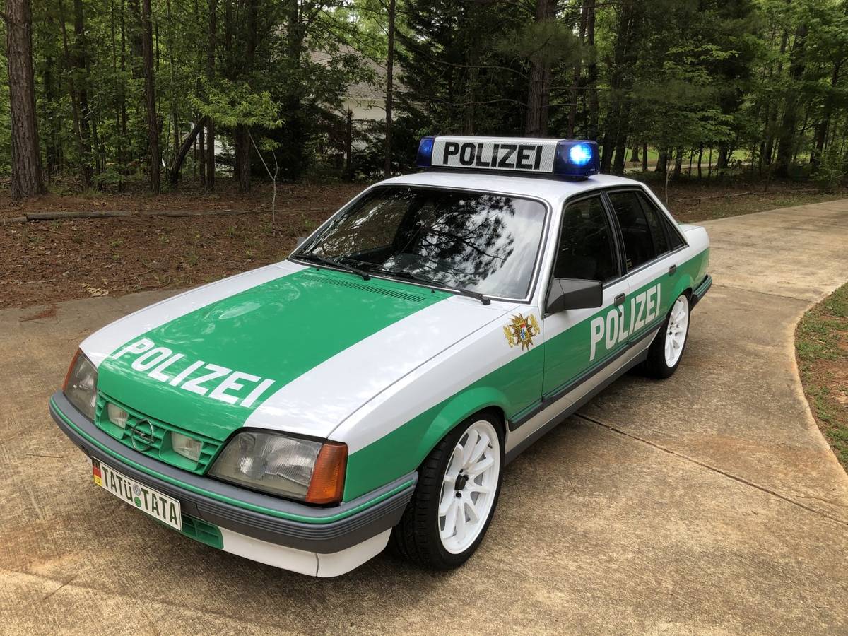Opel-rekord-e-1986-white