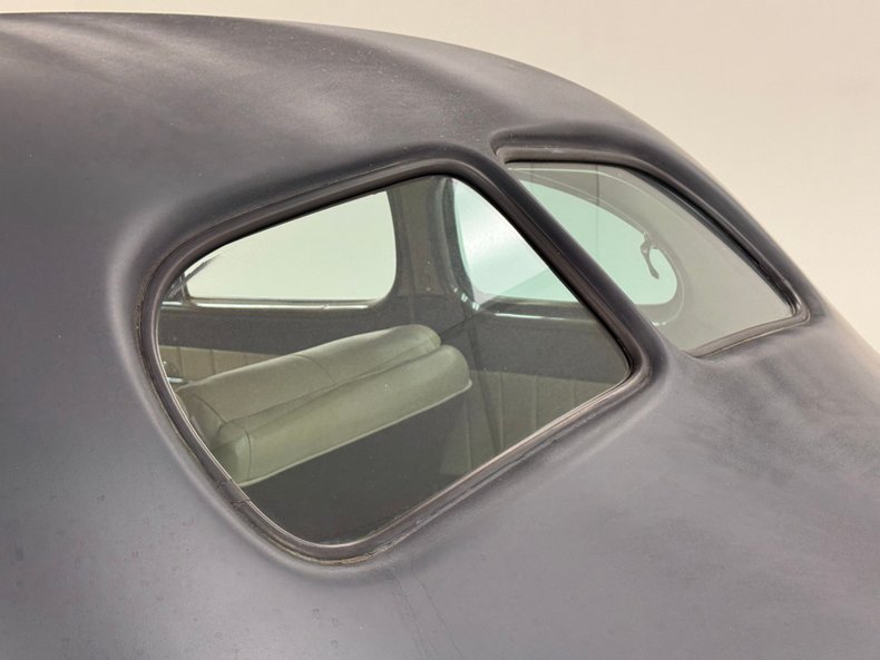 Packard-110-1940-Primer-Black-Beige-1