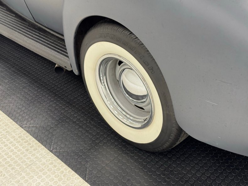 Packard-110-1940-Primer-Black-Beige-2