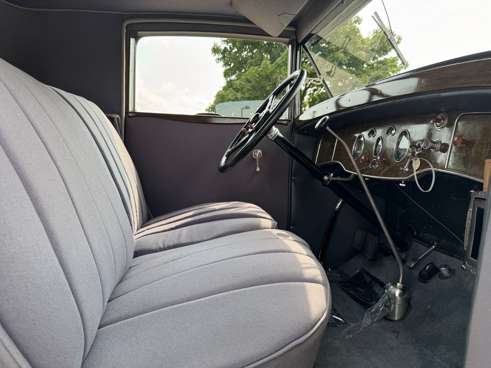 Packard-733-1930-Coupe-11