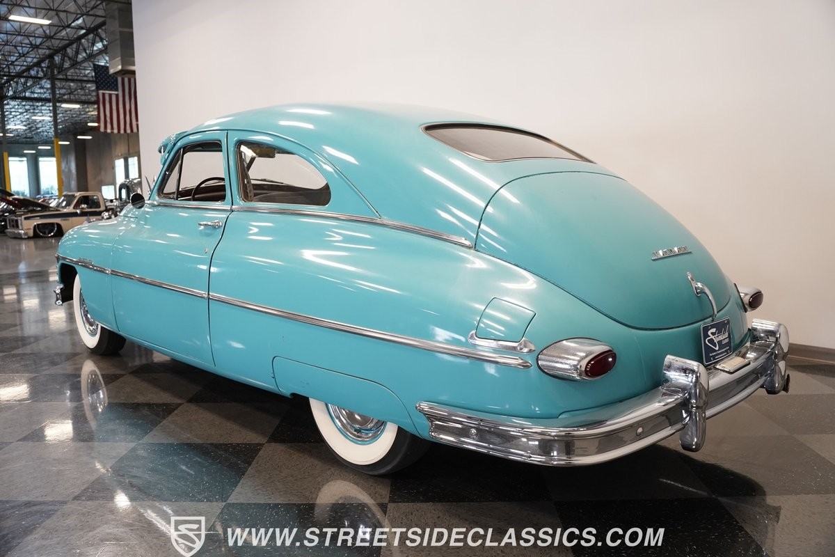 Packard-Deluxe-8-1950-Sedan-10