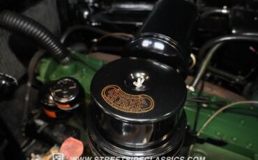 Packard-Deluxe-8-1950-Sedan-22