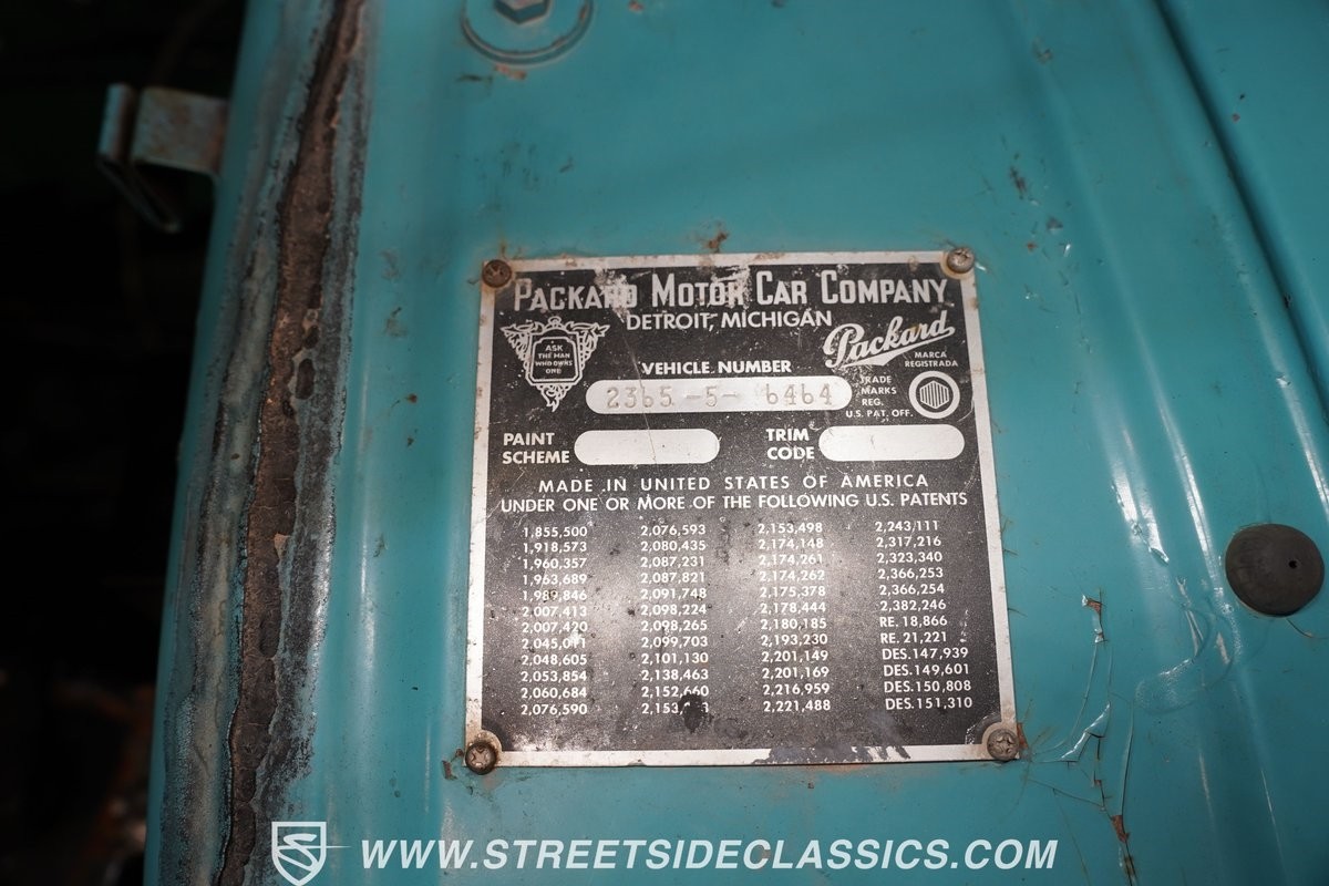 Packard-Deluxe-8-1950-Sedan-23