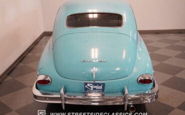 Packard-Deluxe-8-1950-Sedan-30