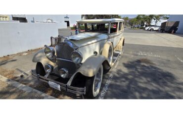 Packard-Eight-1930-Creme-and-Tan-light-brown-1