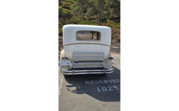 Packard-Eight-1930-Creme-and-Tan-light-brown-14