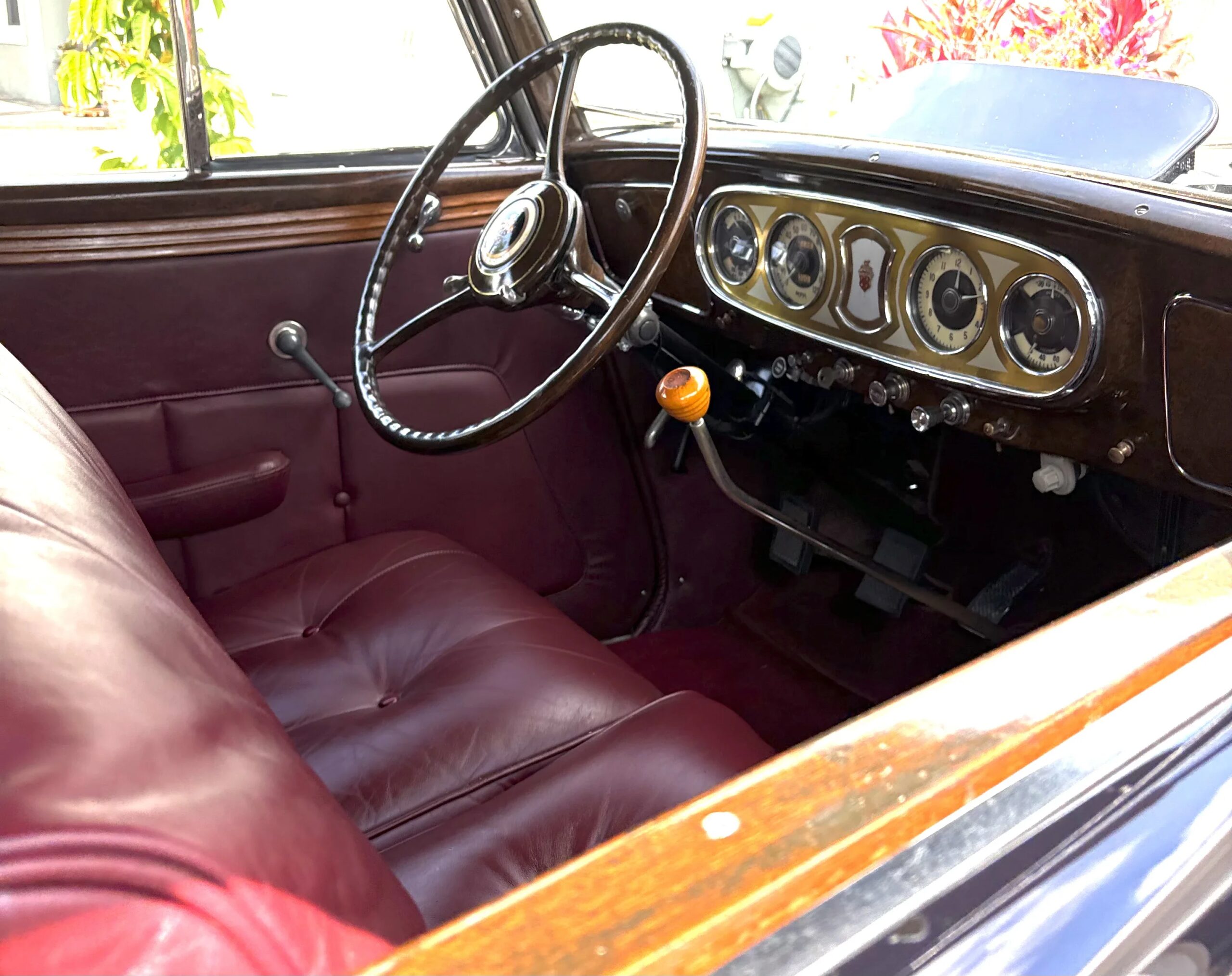 Packard-Model-1405-1936-Blue-Burgundy-11