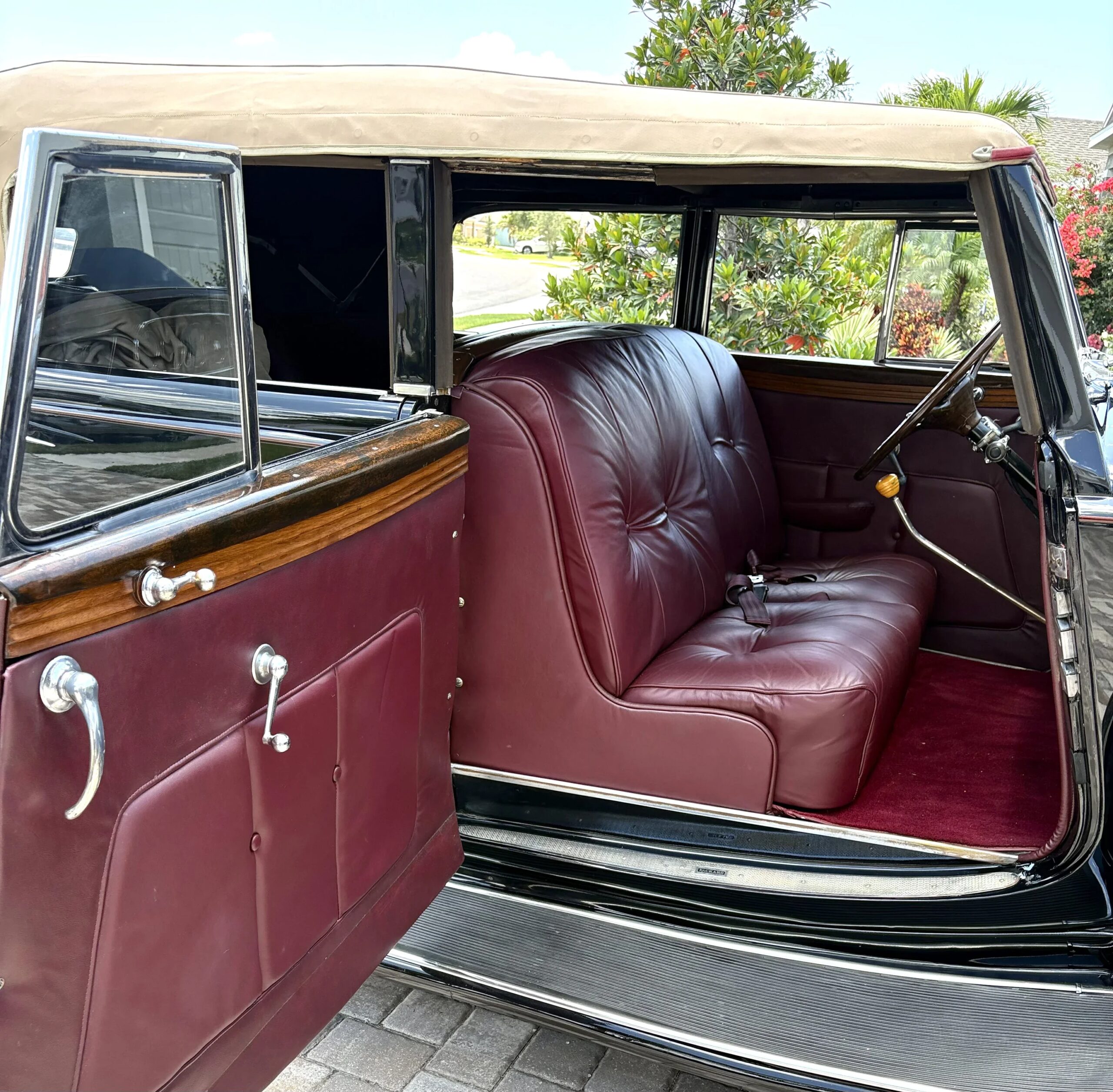 Packard-Model-1405-1936-Blue-Burgundy-24