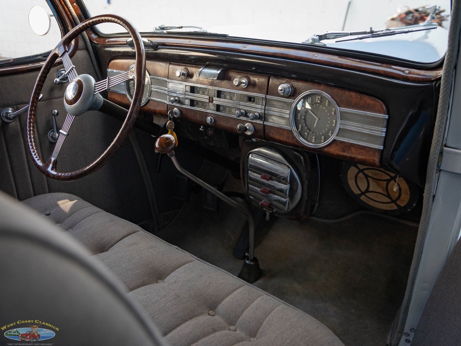 Packard-One-Twenty-1937-2-Door-Sedan-38
