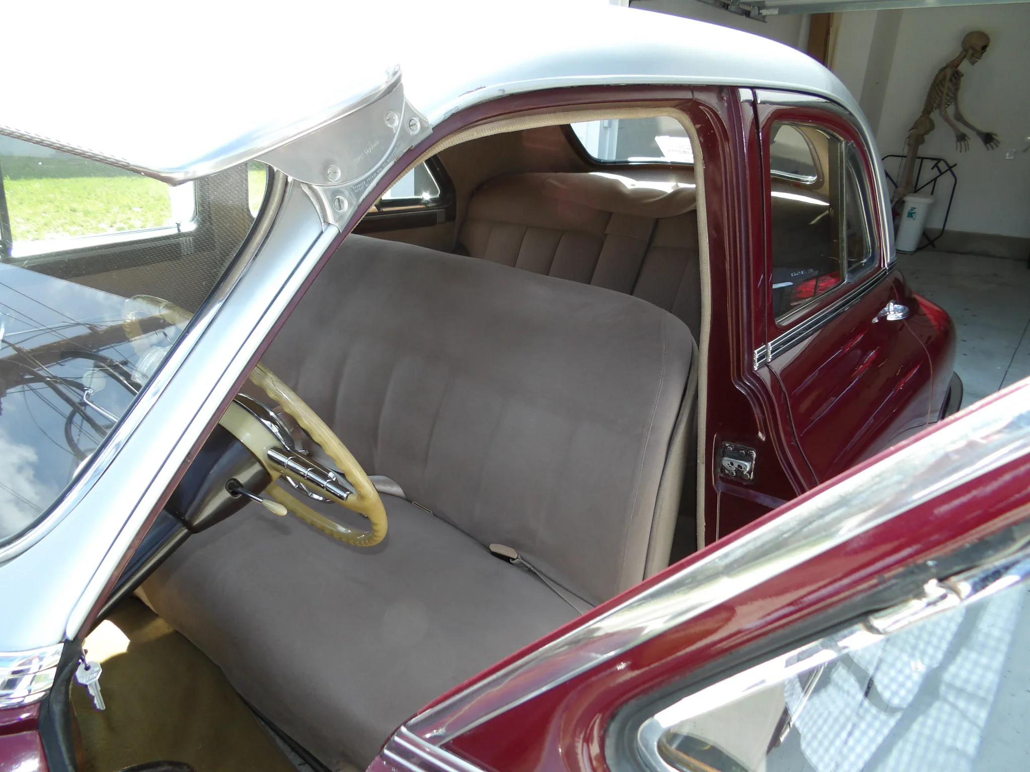 Packard-Super-8-1948-Burgundy-Tan-21