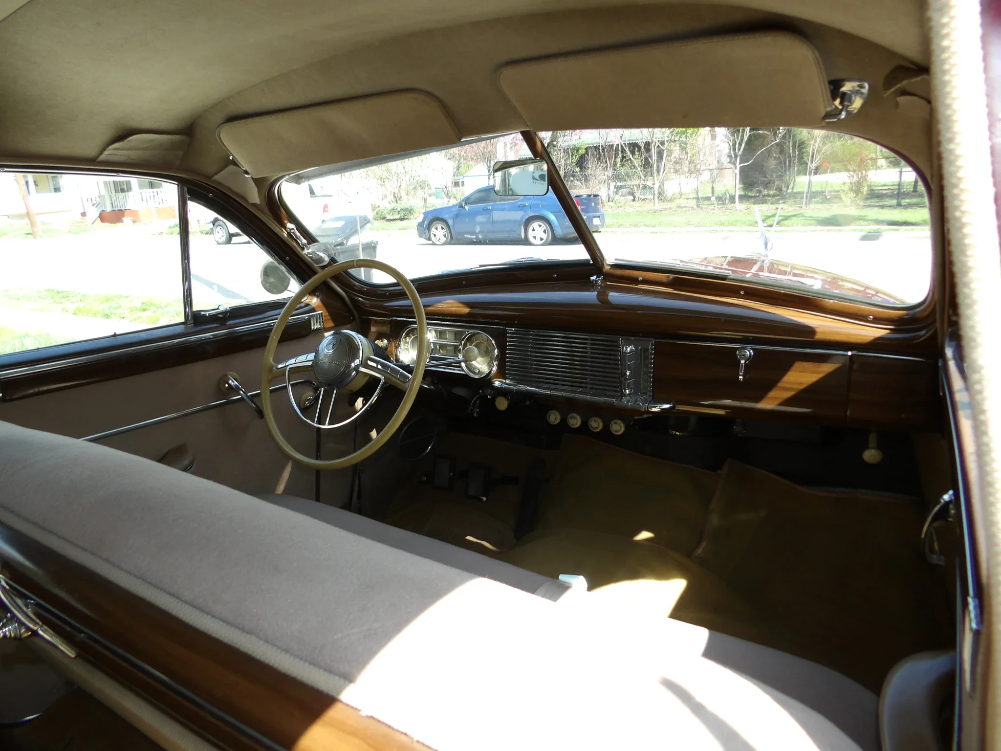Packard-Super-8-1948-Burgundy-Tan-33