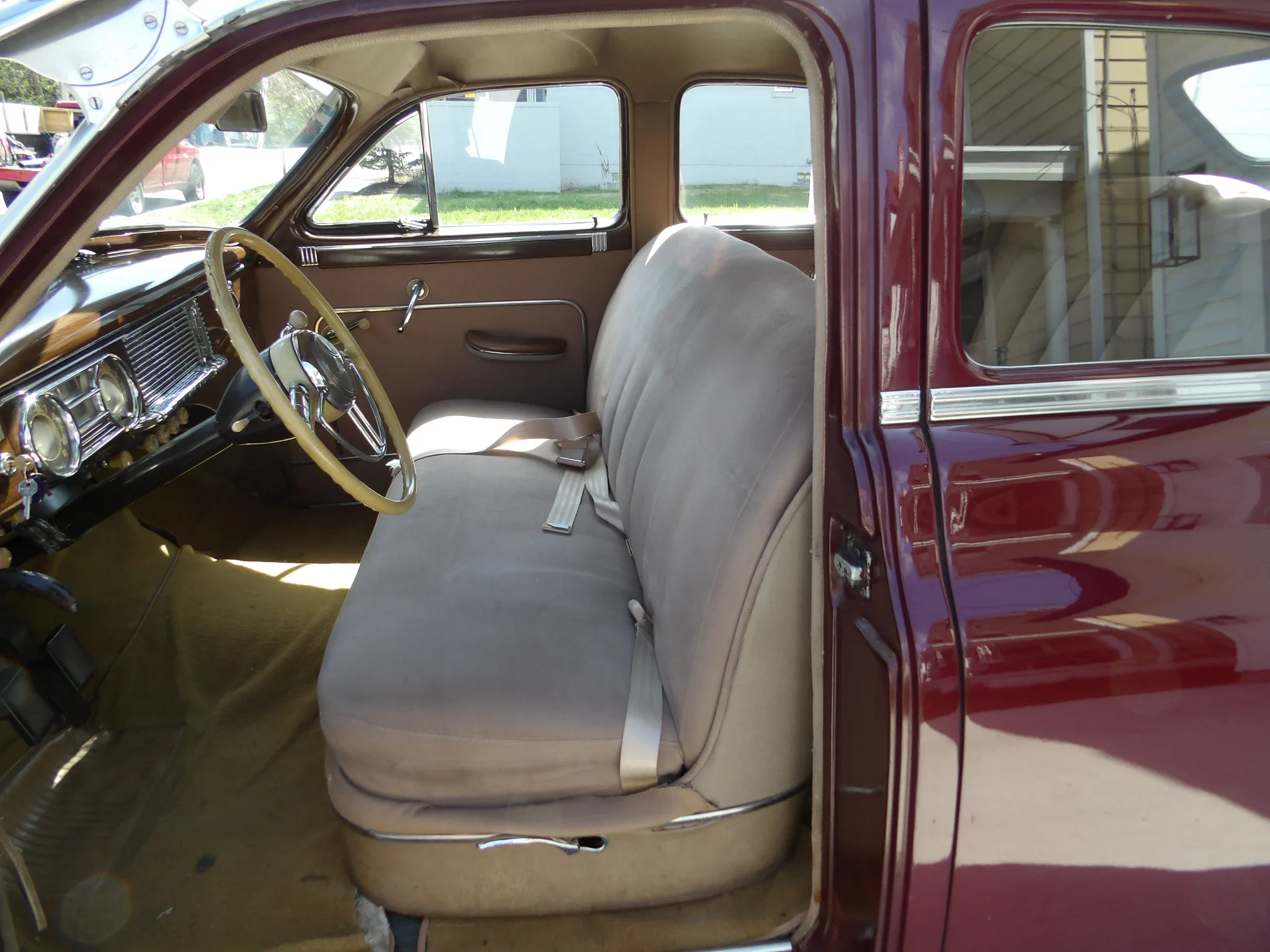 Packard-Super-8-1948-Burgundy-Tan-4