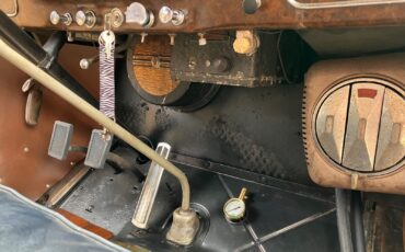 Packard-Super-Eight-1937-14