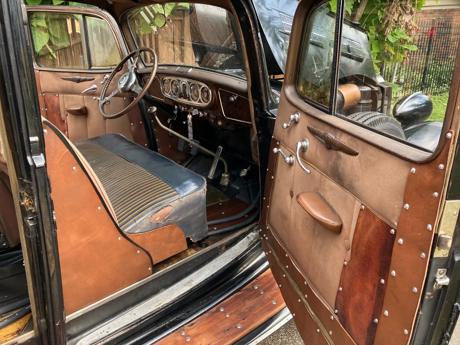 Packard-Super-Eight-1937-20