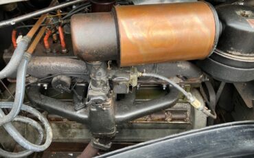Packard-Super-Eight-1937-28