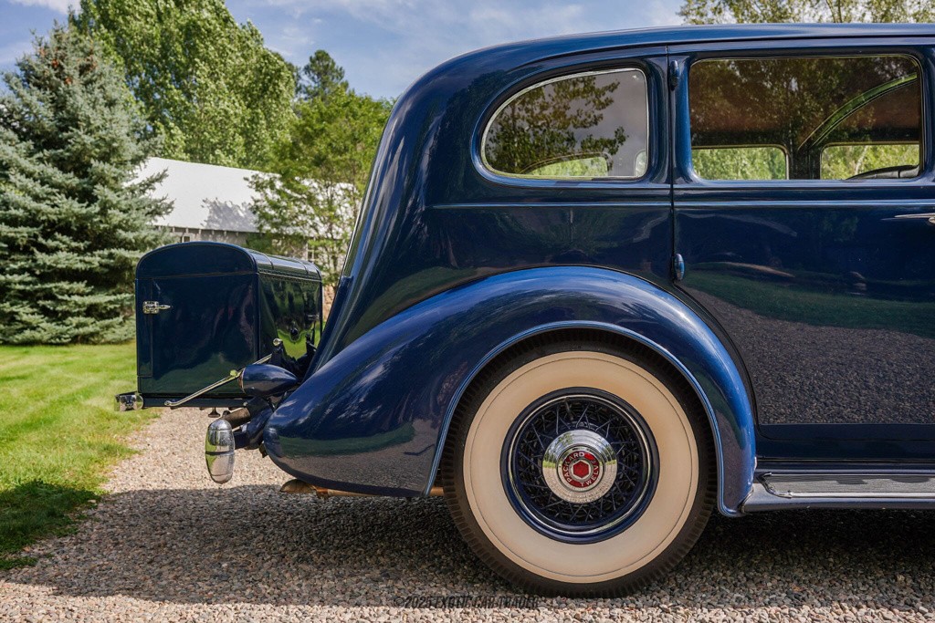 Packard-Twelve-1935-Limousine-9