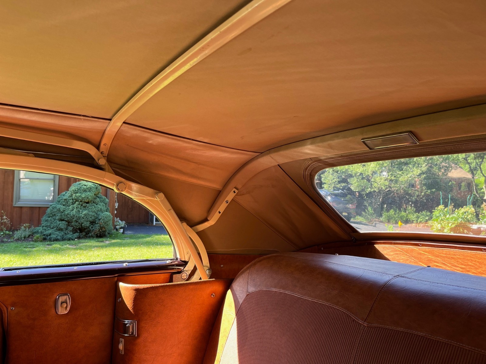 Packard-Victoria-1948-Convertible-11