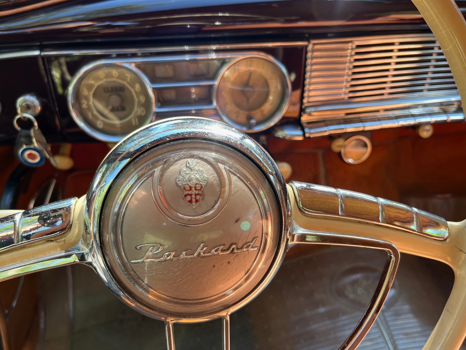 Packard-Victoria-1948-Convertible-16